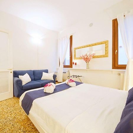 Santa Marina Apartment Rialto Венеція Екстер'єр фото