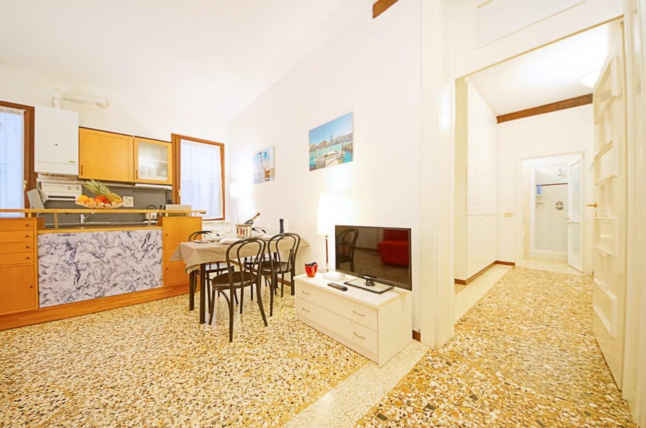 Santa Marina Apartment Rialto Венеція Екстер'єр фото