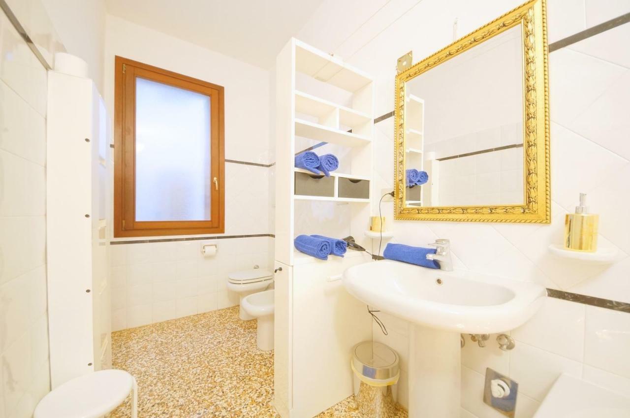 Santa Marina Apartment Rialto Венеція Екстер'єр фото